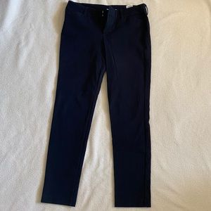 Women’s Old Navy size 4 black Pixie pants